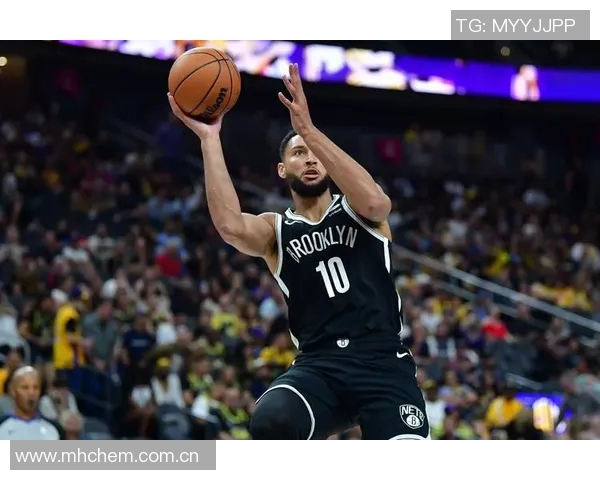 卡梅隆托马斯半场表现抢眼10投6中贡献18分3篮板6助攻1抢断