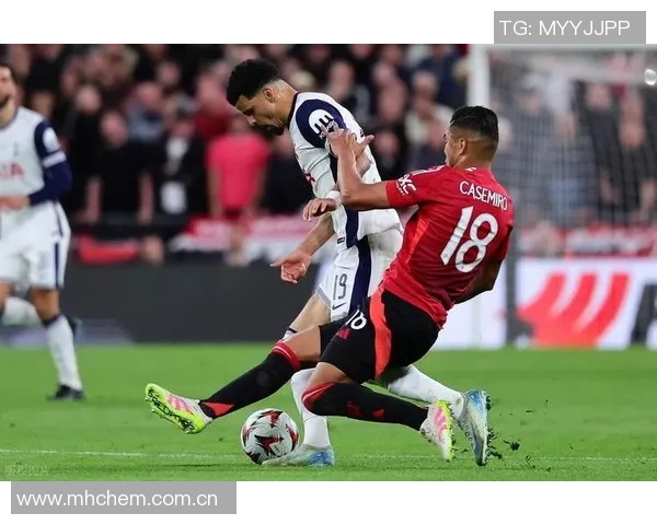 特狮12月将做出去留决定曼联热刺德甲球队争相追逐 特狮12月将做出去留决定曼联热刺德甲球队争相追逐