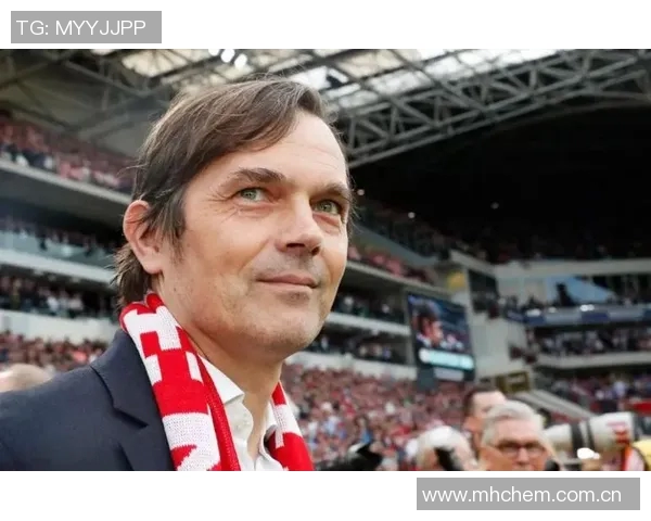 埃因霍温主帅强调球队如同F1赛车需不断优化并坚定信心走在正确道路上