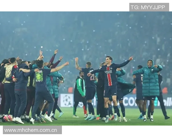 维蒂尼亚精准助攻阿什拉夫垫射破门助巴黎领先1-0 维蒂尼亚精准助攻阿什拉夫垫射破门助巴黎领先1-0