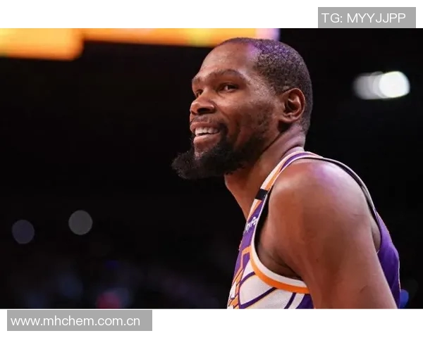 杜兰特谈末节表现强调团队合作与减压的重要性