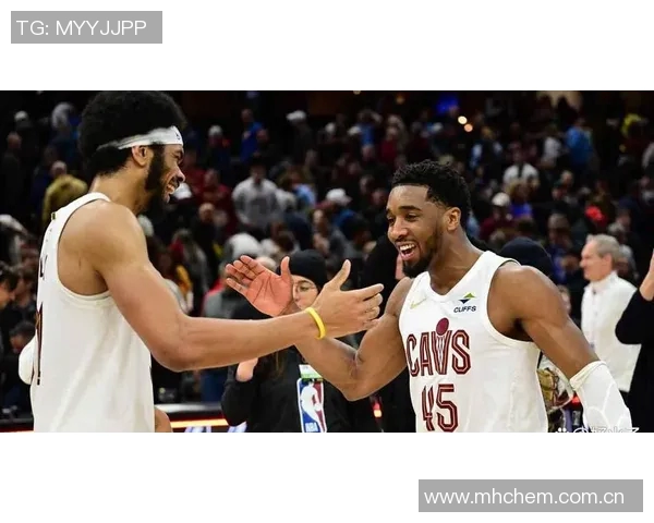 明日NBA杯骑士对阵猛龙米切尔与阿伦出战存疑加兰与梅里尔确定缺席 明日NBA杯骑士对阵猛龙米切尔与阿伦出战存疑加兰与梅里尔确定缺席