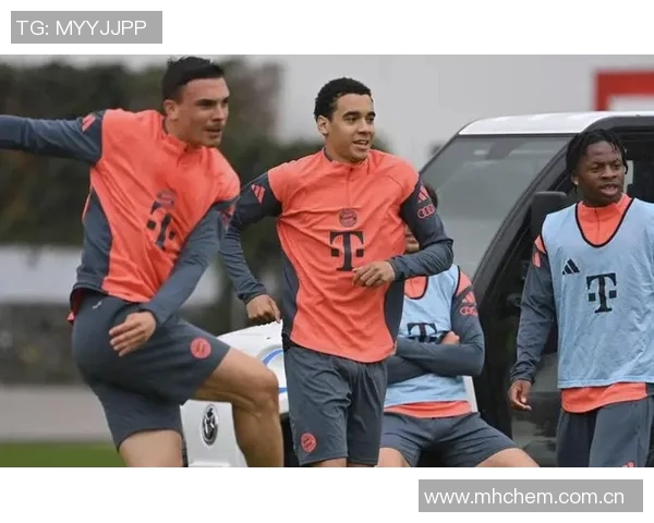 拜仁发布穆西亚拉康复训练照片展现积极恢复状态 拜仁发布穆西亚拉康复训练照片展现积极恢复状态