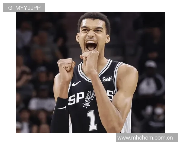 文班亚马创历史新纪录六场比赛至少五记三分与五次盖帽独角兽表现惊艳