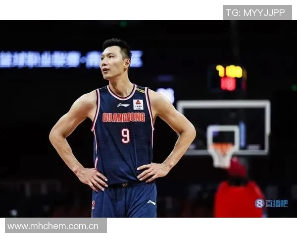 七年前的今天广东男篮球星易建联成功突破CBA万分大关庆祝辉煌成就