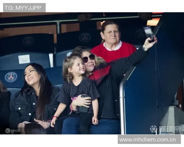 前夫洛佩斯现身旺达美食节目与三子共享家庭时光 前夫洛佩斯现身旺达美食节目与三子共享家庭时光