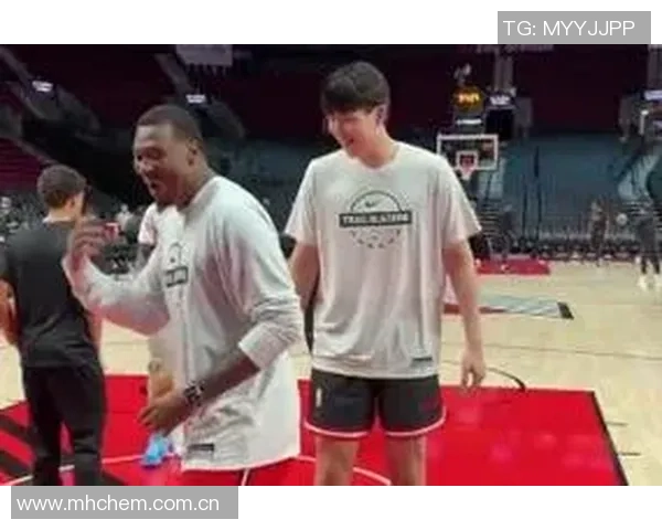 亨利荣获BBC体育人物终身成就奖48岁传奇前锋再创辉煌