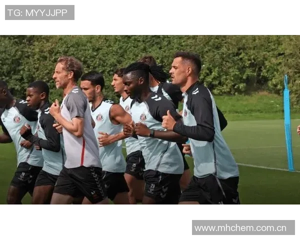 桑德兰与西汉姆联争夺S希门尼斯AC米兰或将考虑出售他