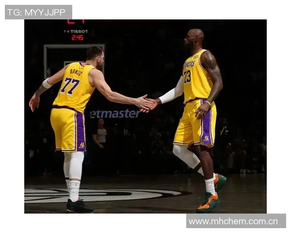 NBA精彩回顾黄蜂逆袭火箭太阳战胜勇士湖人力克76人展现强大实力