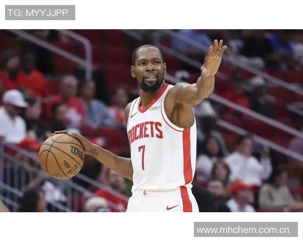 火箭全员积极备战快船训练照曝光KD专注状态引人关注